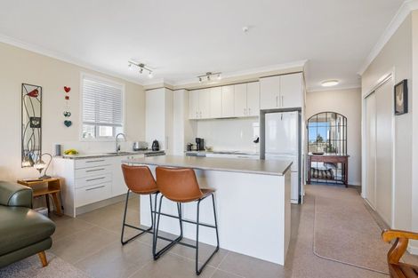 Photo of property in 38 Rewa Rewa Lane, Orewa, 0931