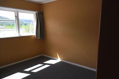 Photo of property in 95 Farmer Crescent, Taita, Lower Hutt, 5011