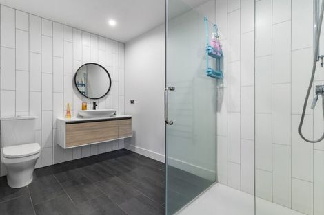 Photo of property in 24 Beach Road, Castor Bay, Auckland, 0620