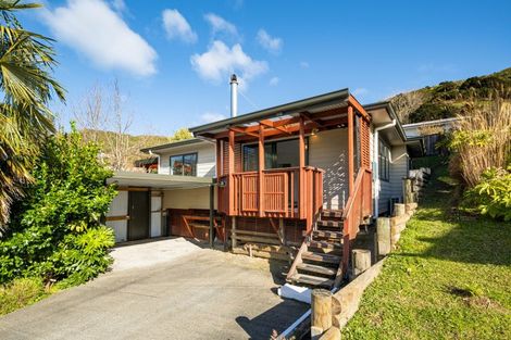 Photo of property in 5a Cornwall Street, Picton, 7220