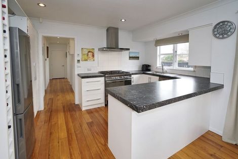 Photo of property in 9 Armitage Place, Fairfield, Hamilton, 3214