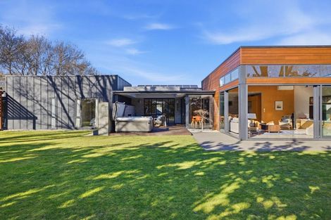 Photo of property in 38 Grassmere Street, Papanui, Christchurch, 8052