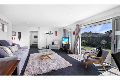 Photo of property in 32a Surfers Place, North New Brighton, Christchurch, 8083