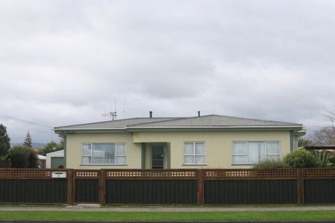 Photo of property in 8 Weraroa Road, Levin, 5510