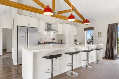 Photo of property in 57 Oxford Street, Martinborough, 5711