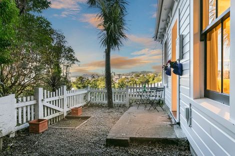 Photo of property in 21 Saint Mary Street, Thorndon, Wellington, 6011
