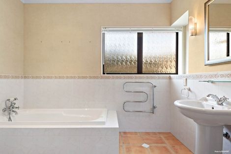 Photo of property in 36 Island View Road, Karaka, Papakura, 2580