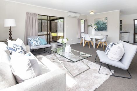 Photo of property in 1/50 Wellington Street, Howick, Auckland, 2014