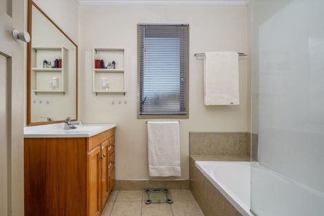 Photo of property in 31 Wairau Road, Picton, 7220