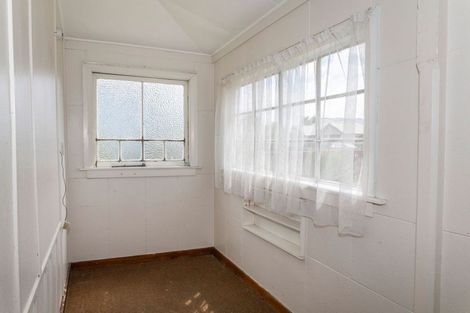 Photo of property in 40 Mcphee Street, Dannevirke, 4930