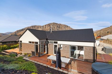 Photo of property in 12 Morepork Way, Arthurs Point, Queenstown, 9371