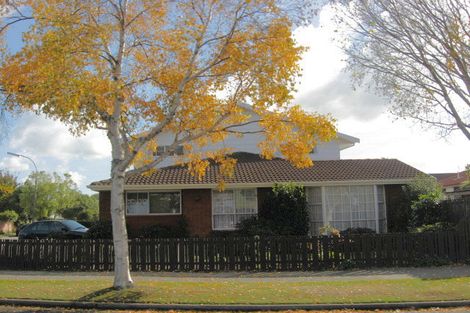 Photo of property in 1/2 Camrose Place, Ilam, Christchurch, 8041