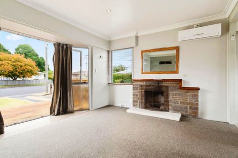 Photo of property in 3 Mountbatten Place, Papakura, 2110