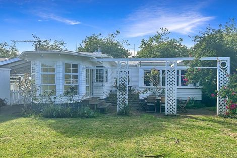 Photo of property in 4 Godwin Crescent, College Estate, Whanganui, 4500