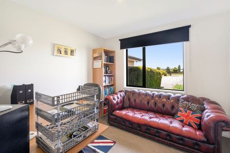 Photo of property in 24 Whitcombe Place, Darfield, 7571