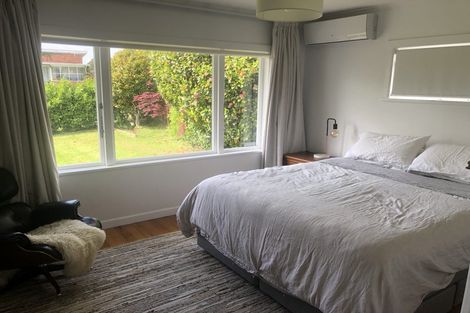 Photo of property in 30 Eastglen Road, Glen Eden, Auckland, 0602