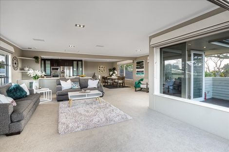 Photo of property in 136 Clovelly Road, Bucklands Beach, Auckland, 2012