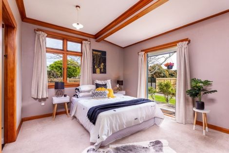 Photo of property in 39 Waiwaka Terrace, Strandon, New Plymouth, 4312