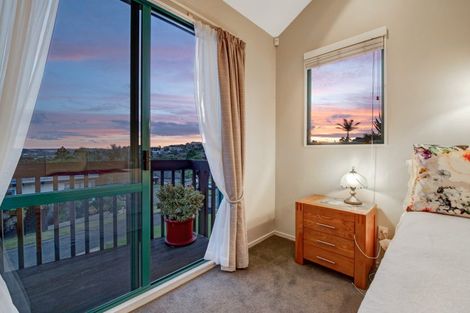 Photo of property in 12 Ascot Way, Orewa, 0931