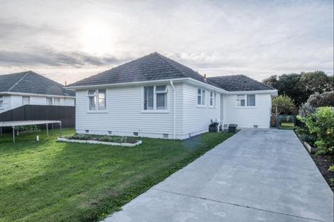 Photo of property in 50 Cambridge Terrace, Kaiti, Gisborne, 4010