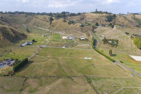 Photo of property in 52 Grant Road, Kinloch, Taupo, 3385