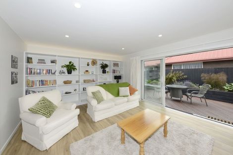 Photo of property in 2/11 Ludecke Place, Sockburn, Christchurch, 8042