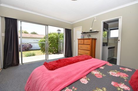 Photo of property in 485-487 High Street South, Carterton, 5713