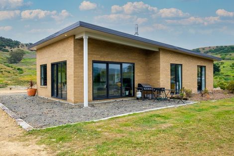 Photo of property in 880 Harington Point Road, Harington Point, Dunedin, 9077