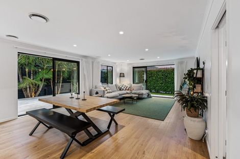 Photo of property in 25 Nobilo Road, Kumeu, 0810