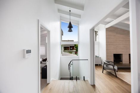 Photo of property in 47 Masterton Road, Rothesay Bay, Auckland, 0630