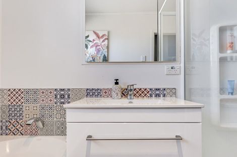 Photo of property in 51 Sandwich Road, St Andrews, Hamilton, 3200