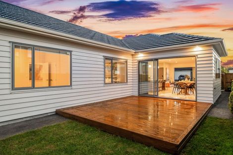 Photo of property in 3 Tarras Road, Kumeu, 0810