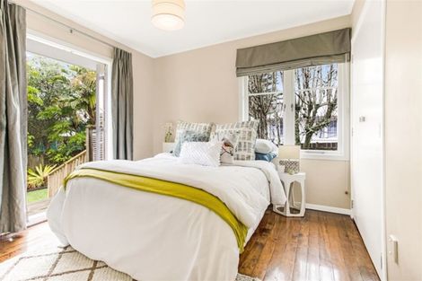 Photo of property in 18 Ayrton Street, Te Atatu South, Auckland, 0610