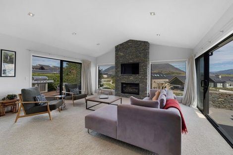 Photo of property in 4 Kinross Lane, Jacks Point, Queenstown, 9371