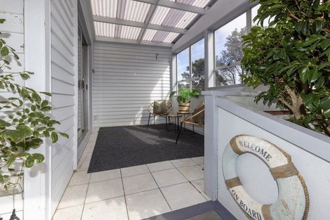 Photo of property in 13 The Crescent, Raumati South, Paraparaumu, 5032