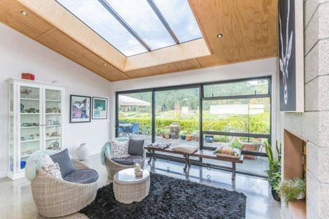 Photo of property in 141 Manakau Heights Drive, Manakau, Levin, 5573