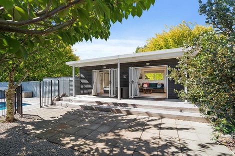Photo of property in 1 Grey Street, Martinborough, 5711