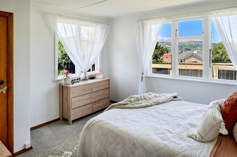 Photo of property in 49a Piko Street, Titahi Bay, Porirua, 5022