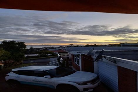 Photo of property in 2/7 Chilton Place, Howick, Auckland, 2014