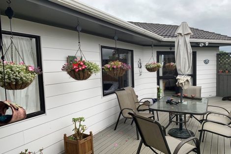 Photo of property in 54 Te Manuao Road, Otaki, 5512