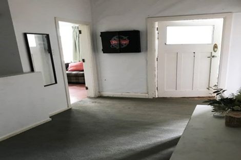 Photo of property in 19 Hadfield Terrace, Kelburn, Wellington, 6012