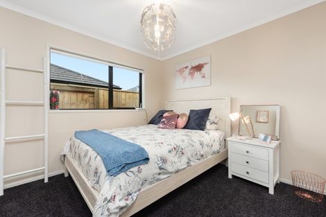 Photo of property in 87 Puhirake Crescent, Pyes Pa, Tauranga, 3112