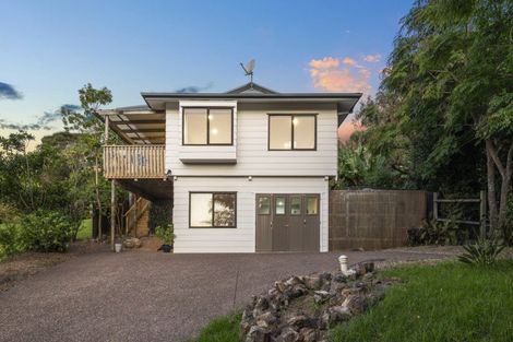 Photo of property in 34 Ocean Road, Surfdale, Waiheke Island, 1081
