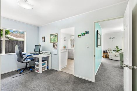 Photo of property in 24 Millstream Drive, Henderson, Auckland, 0610