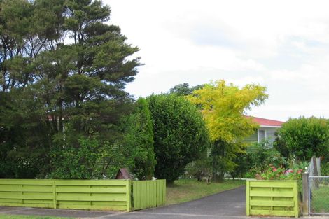 Photo of property in 4 Alanbrooke Crescent, Avondale, Auckland, 0600