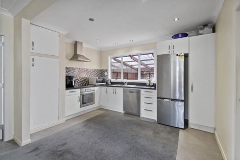 Photo of property in 79 Pohutukawa Place, Bell Block, New Plymouth, 4312