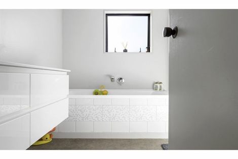 Photo of property in 3 Ensign Place, Flagstaff, Hamilton, 3210