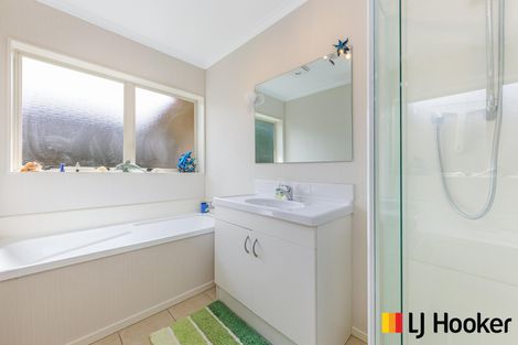 Photo of property in 23 Muirfield Street, Wattle Downs, Auckland, 2103
