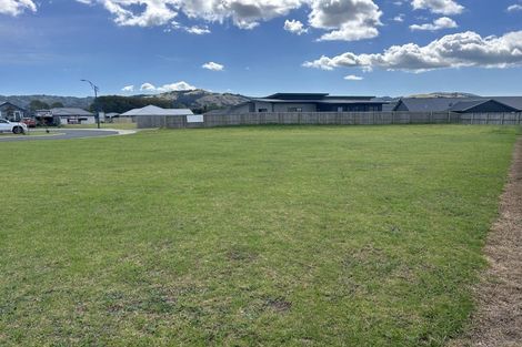 Photo of property in 6 Ronomor Place, Whitianga, 3510