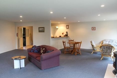 Photo of property in 51 Appleby Crescent, Burnside, Christchurch, 8053